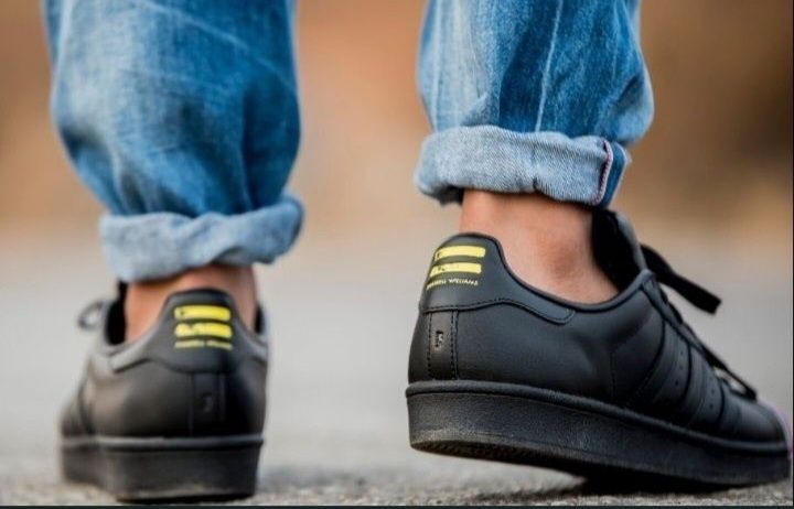 Adidas Pharrell Wiliams Superstar 41номер
