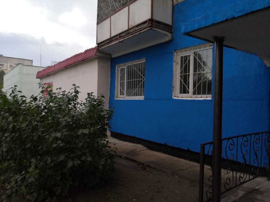 Здание 184кв, земля и 2-х комнатная кв Продам или меняю на автомобиль.