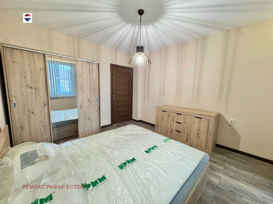 Дава се под наем Тристаен апартамент в Русе, Широк център - 110 кв.м за 790 € - Снимка #12