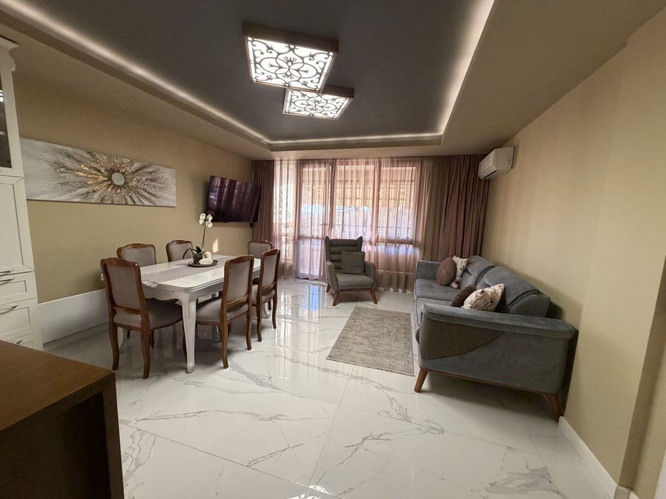 Продава се Тристаен апартамент в Велико Търново, Централна гара - 124 кв.м за 1847 €/кв.м - Снимка #1