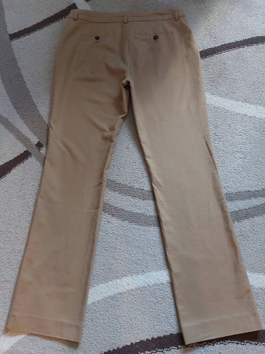 Pantaloni noi perfecti pt. toamna, model usor evazat, chic si actual