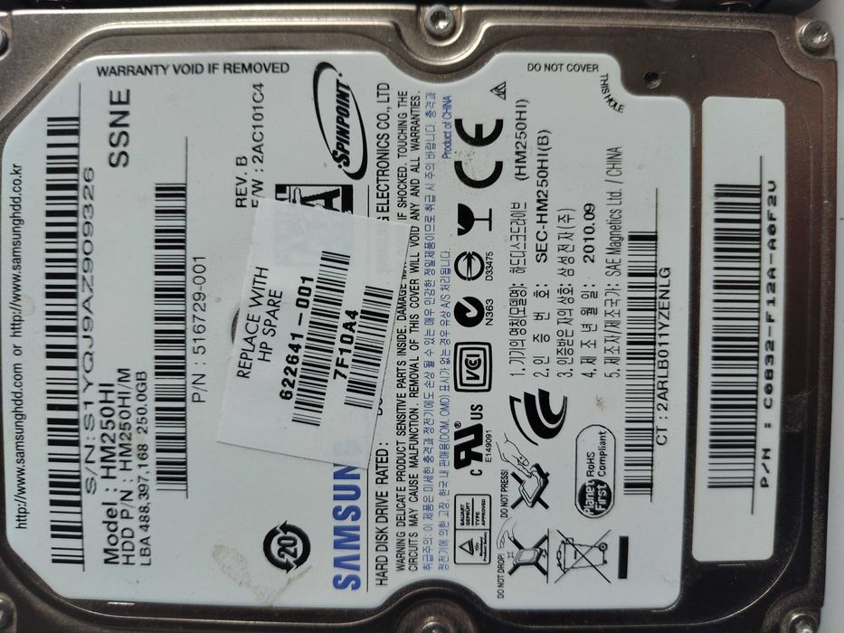 3 Harddisk-uri Laptop 2 SATA unul IDE