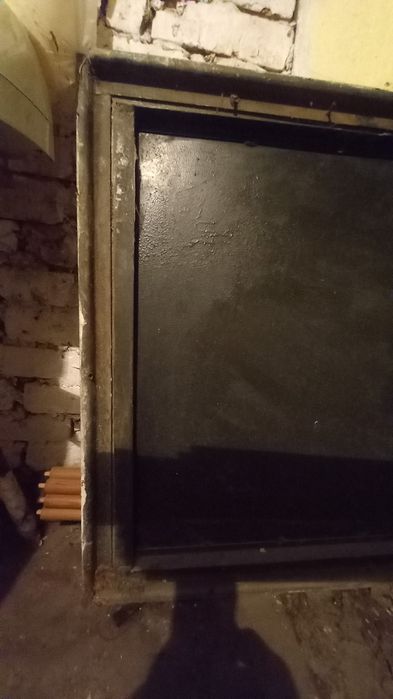 Продам входной железный дверь