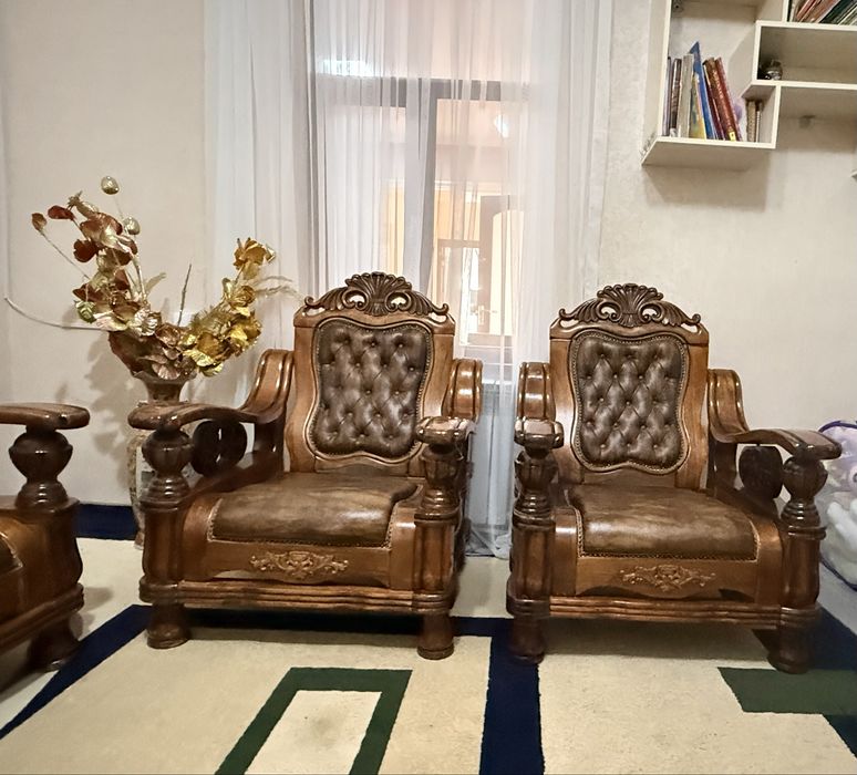 Комплект мягкой мебели диван + 3 кресла, классика, отличное состояние