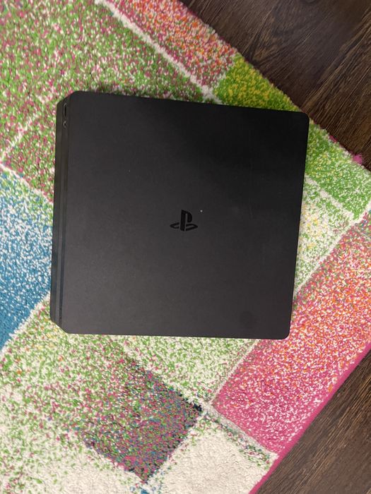 Vand PS4 slim + jocuri