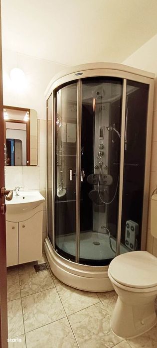 Apartament cu 4 camere in Tractoru-Independentei