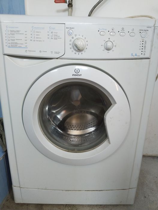 Стиралный машина indezit