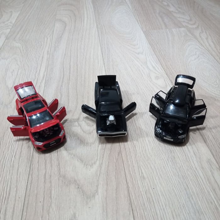 Machete Auto scara 1:32