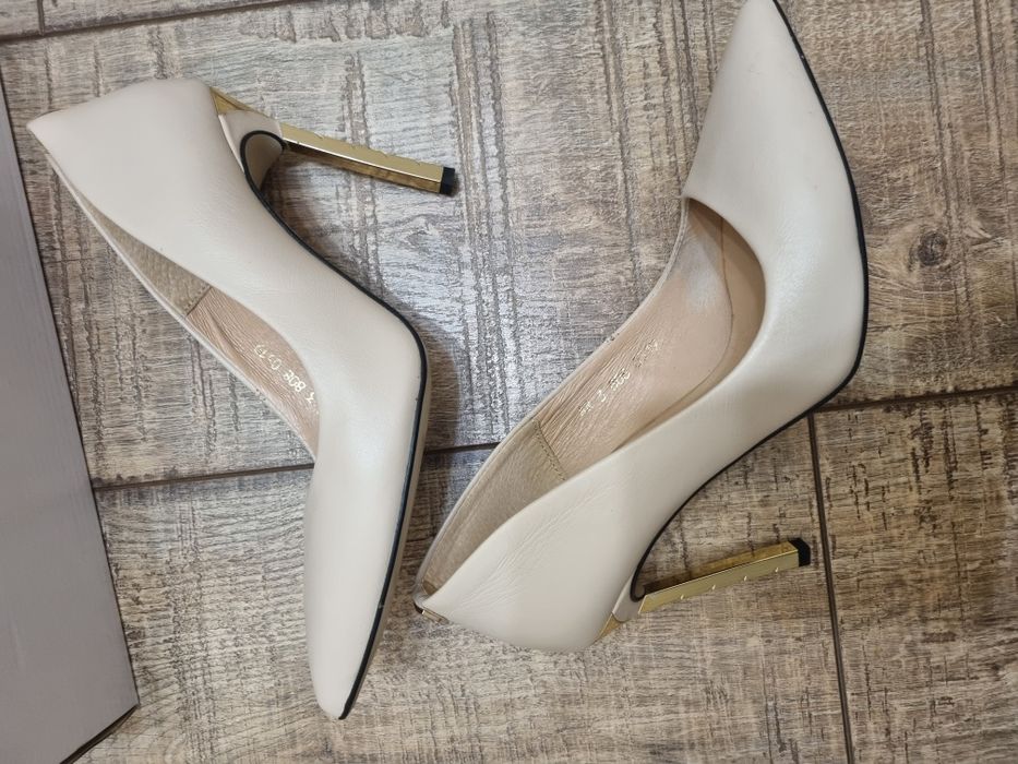 Дамски обувки с висок ток R.Polanski