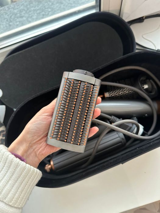 Продам фен дайсон с насадками