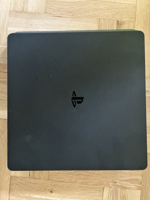 Sony playstation 4 Slim