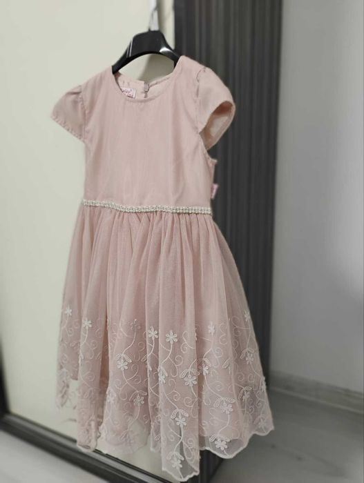 Красива детска рокля