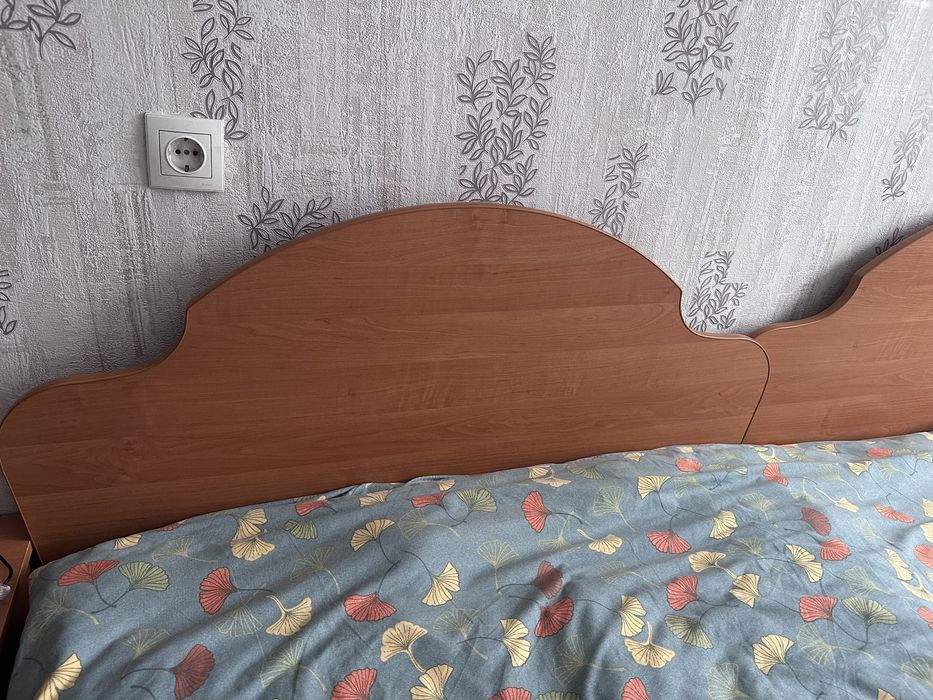 Двухспальный кровать