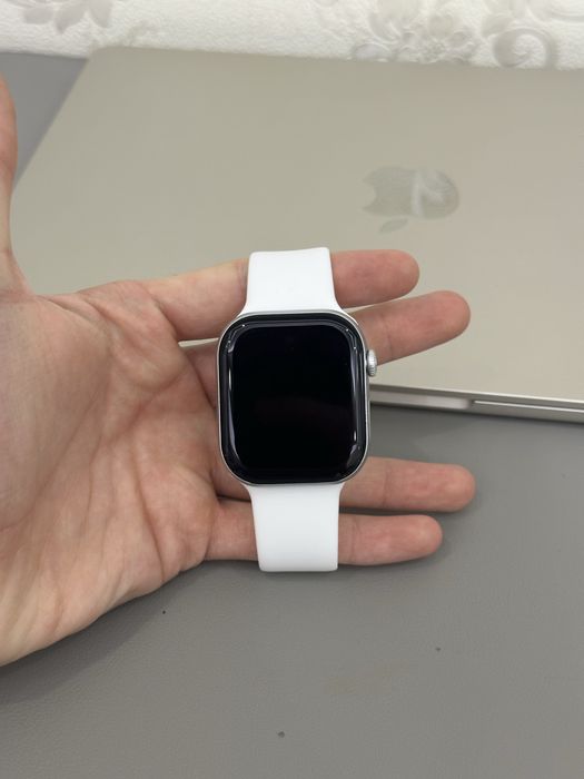 Smart watch. green lion