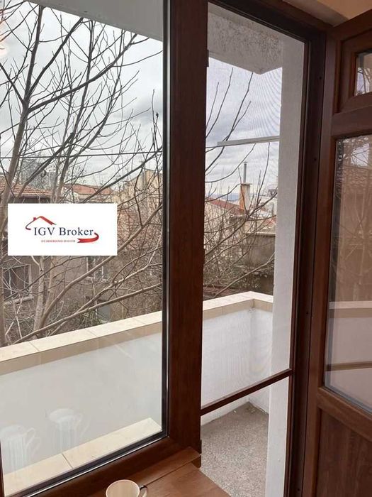 Двустаен апартамент в кв Лозенец