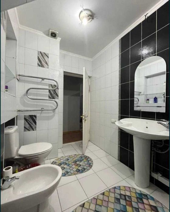 Срочно сдается 2 комнатная   Эко базар Чимган №Ш