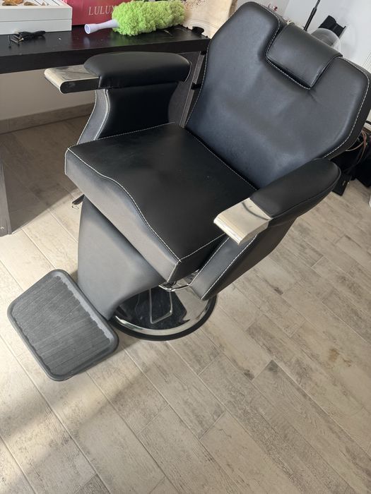 Scaun-frizerie nou