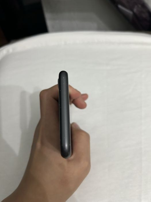 Iphone se2 karopkasi bor