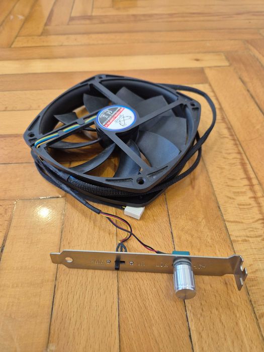 2x ventilatoare Scythe Slipstream 140mm PWM+VR (potentiometru)