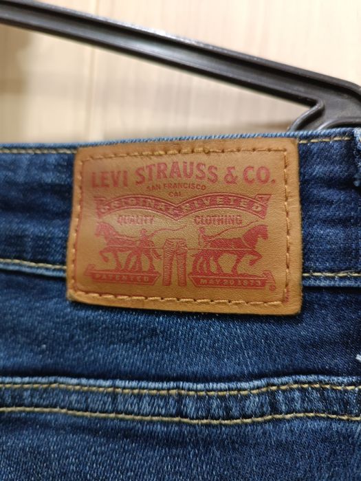 Оригинальные джинсы Levi's