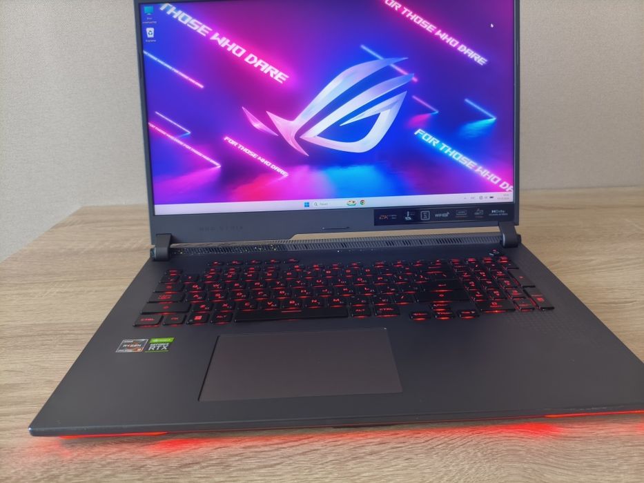 Asus ROG Strix G17 G713R 17.3"