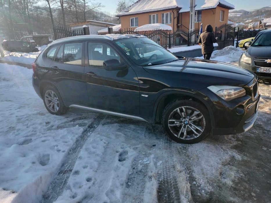 Vând sau schmb BMW x1 2011
