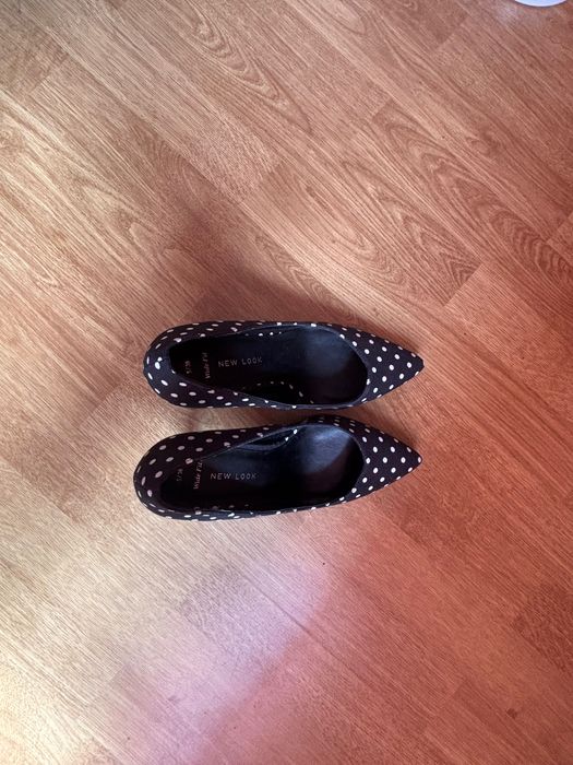 Черни Токчета на точки 38 номер