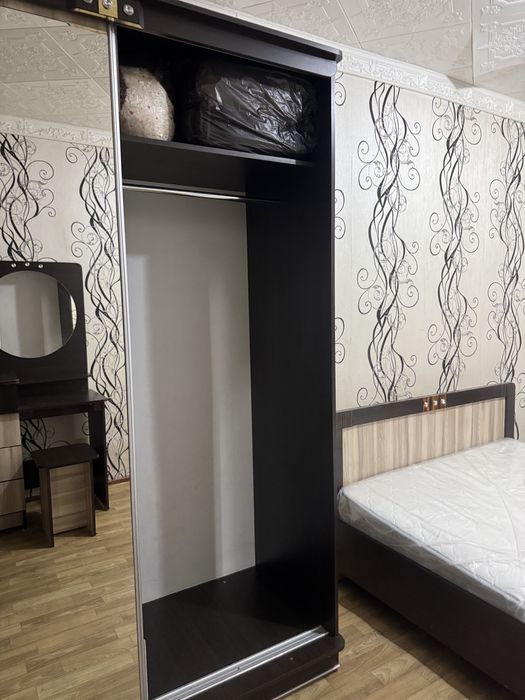 ПРОДАЕТСЯ мебель для спальни