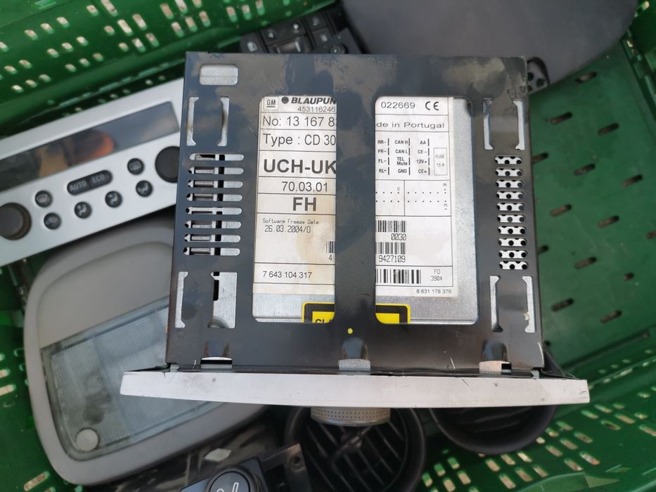 Интериор, климатроник и СД за Опел Мерива / Агила А