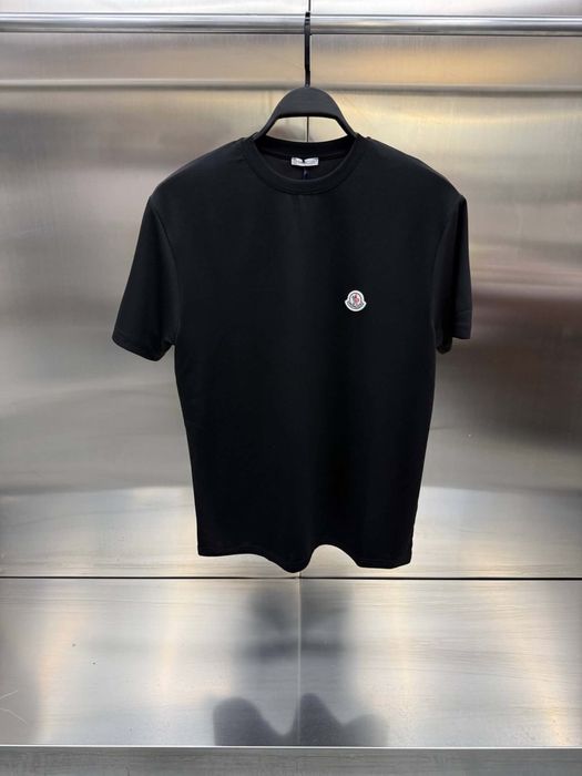 Тенискu Moncler -черна и бяла .