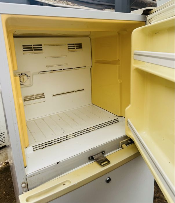 Яхши холатдаги холодилник тезда сотилади