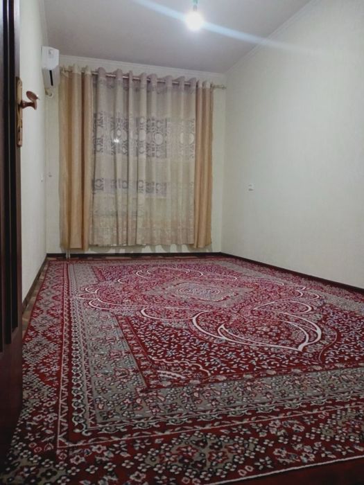 4каватли домнинг 4каватида 3хонали квартира ижарага берилади