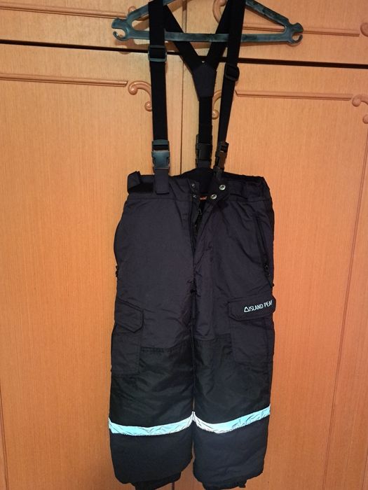 Ски панталон от  8 до 9 год .Къси панталони  тек нови