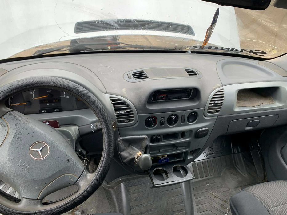Carosată Mercedes sprinter 313
