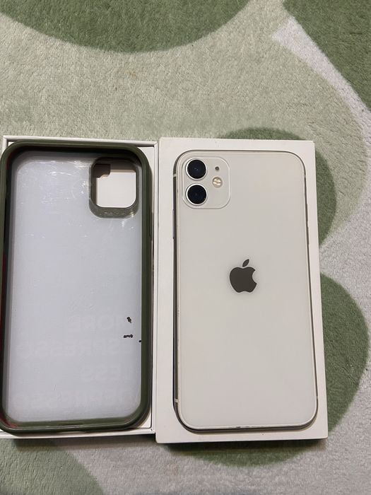 Iphone 11 alb de 64 gb