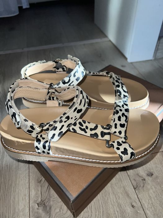 Сандали на липучках