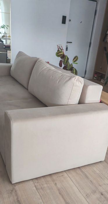 Canapea extensibila 3 locuri cu lada depozitare