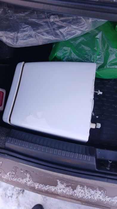 Продам бачок унитаза