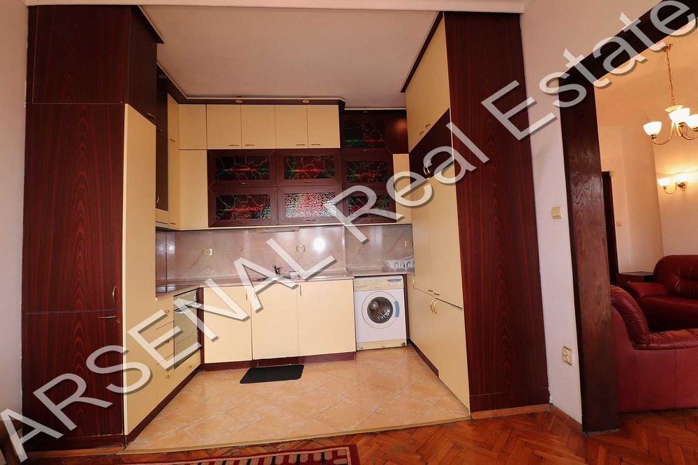 Дава се под наем Двустаен апартамент в София, Център - 75 кв.м за 500 € - Снимка #2