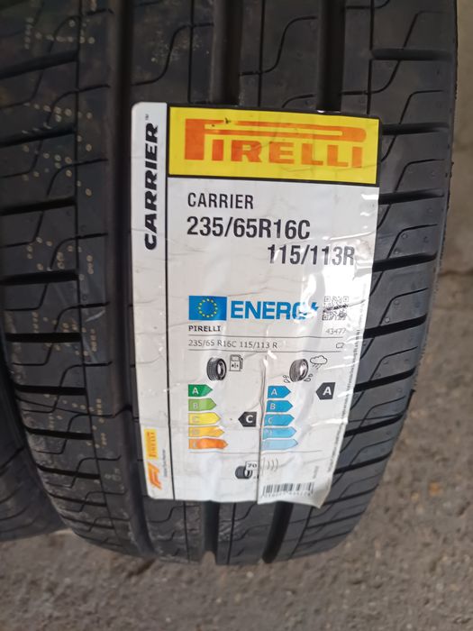 Нови летни гуми за бус 235/65/16С -Pirelli
