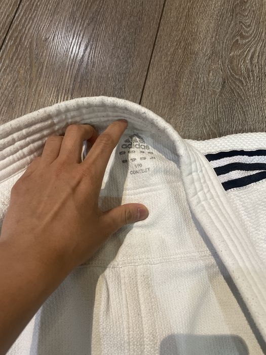 Дзюдоги, форма для дзюдо.