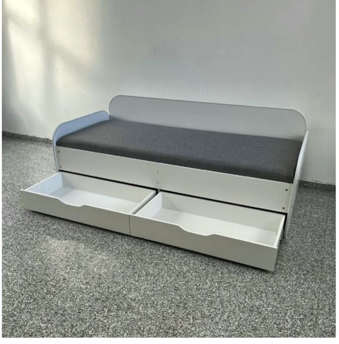 Продам кровать 90×200.