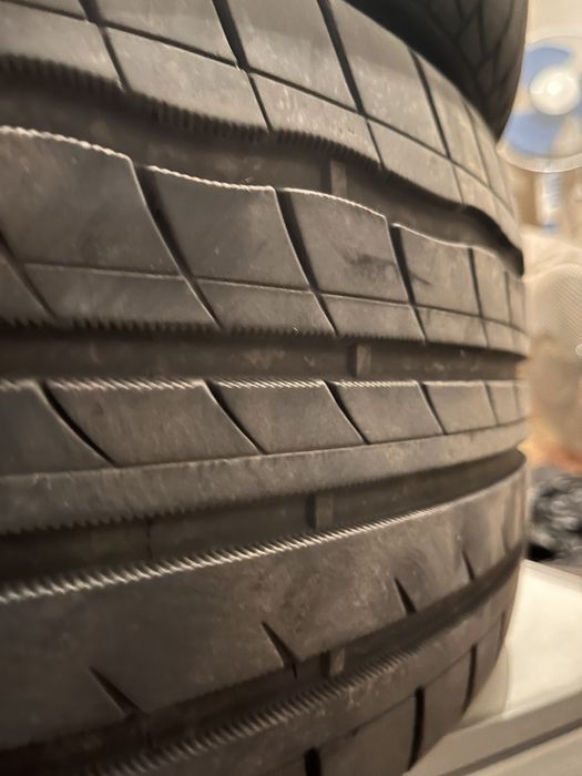 летни гуми Momo 235 45 18 ,,2 бр