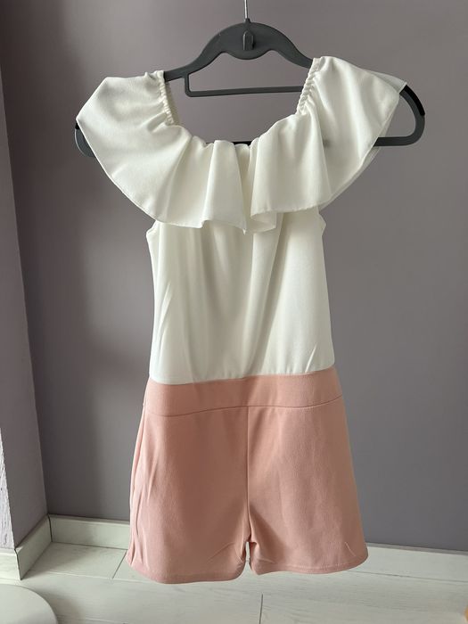 Продавам гащеризон за момиче