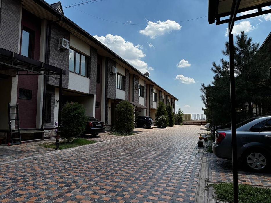 Таунхаус Паркентский Циолковская 140квм три уровня