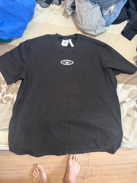 ADIDAS тениска чисто нова XL