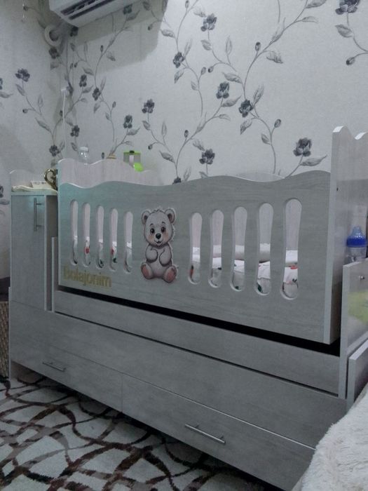 Detskiy mebel sotiladi