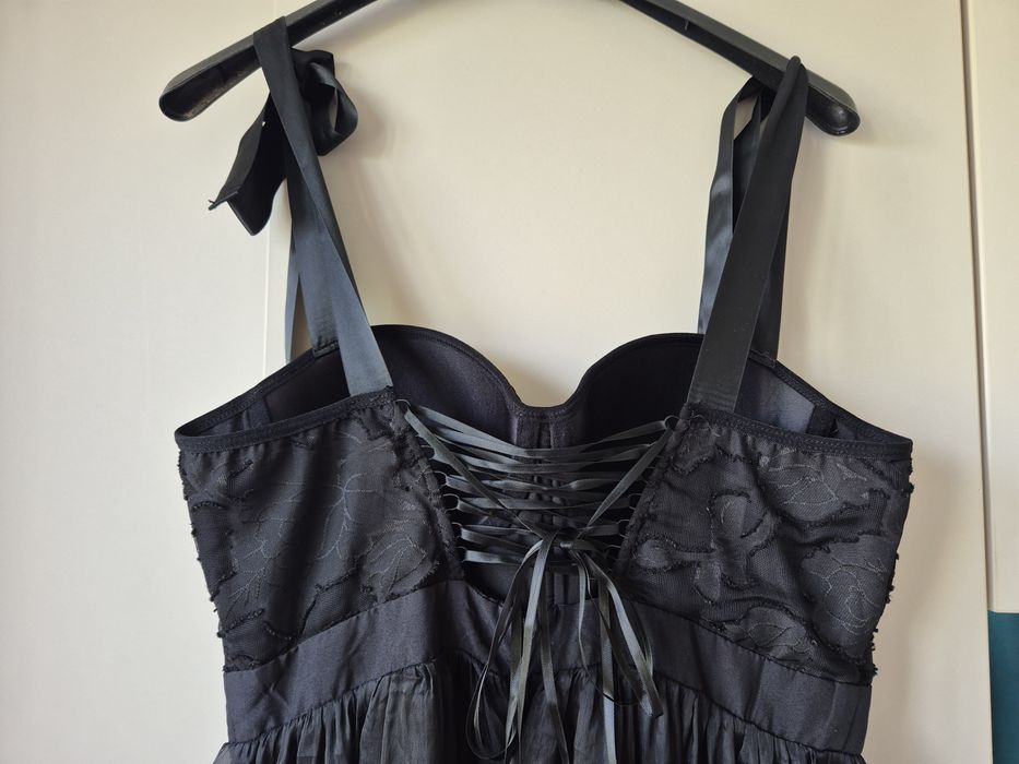 Дънкова рокля  и Черна спортно- елегантна рокля