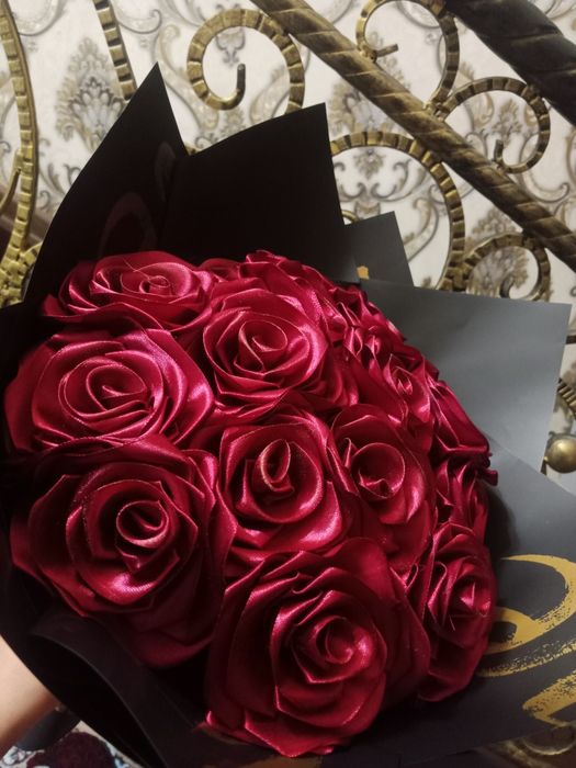 Sunʼiy Atirgul buket