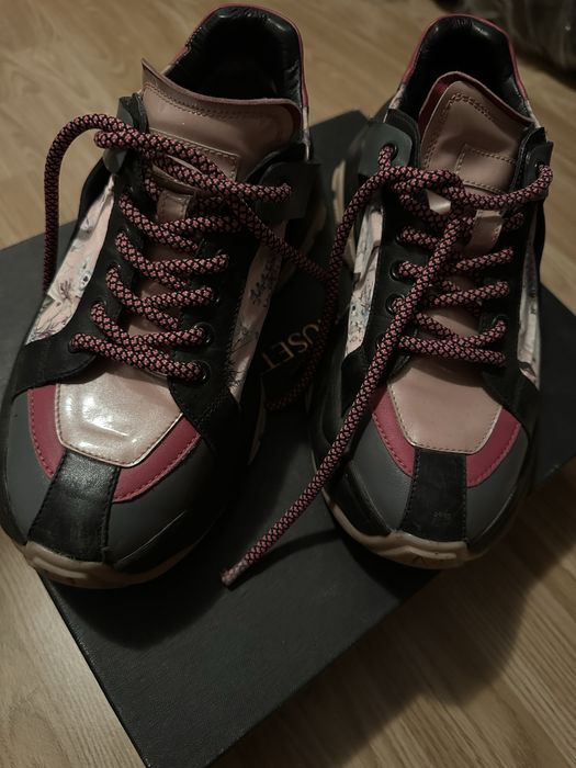 Adidasi musette, marime 37